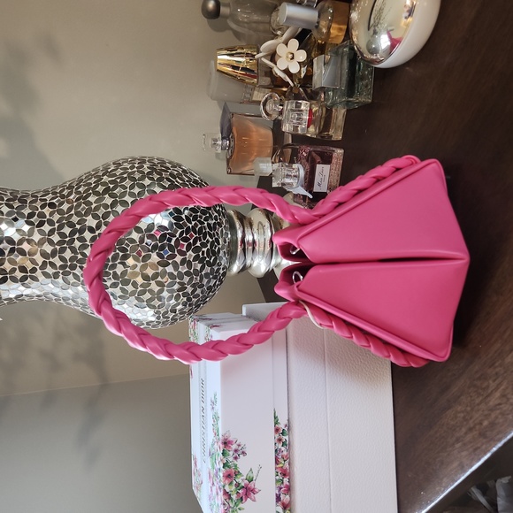 MADISON WEST Fuchsia Mini Bag with Braided handle & chain strap NWT - Picture 3 of 16